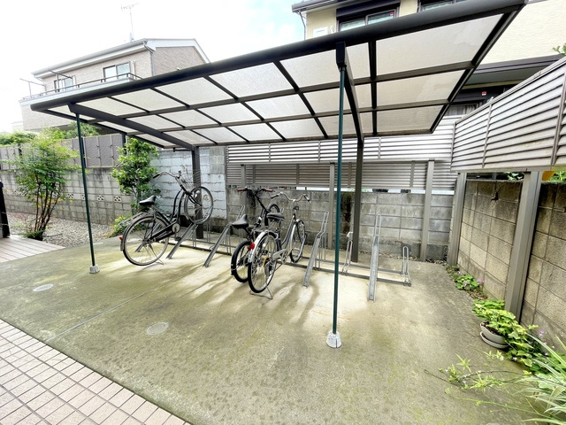リヒト武蔵野のその他共用部分|★屋根付き駐輪場★