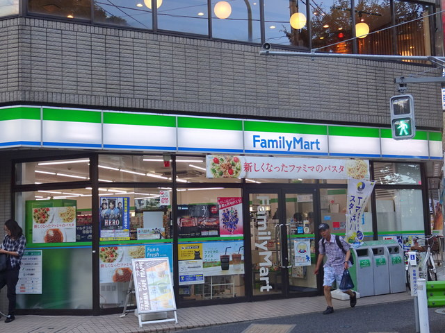 リヒト武蔵野のその他|ファミリーマート武蔵境駅南店