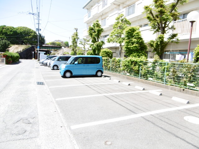 高松ビル【10,000円キャッシュバック対象物件】の駐車場|駐車場です