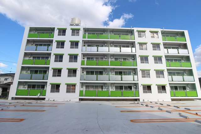 グレースタカツキ3号棟の駐車場|駐車場完備です