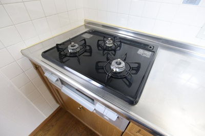 【設備】 | ソレイユ | 3口ガスコンロ