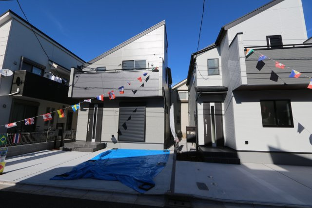 【外観】 | 【Livele Garden.S】小平市仲町第四 | 前面道路は交通量が少なく、お車が停めやすい環境です♪

