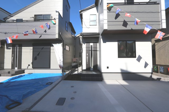 【外観】 | 【Livele Garden.S】小平市仲町第四 | カースペース２台！(車種によります。)(１号棟)