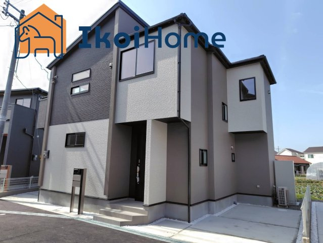 明石市大久保町松蔭　全6棟3号棟　新築のエントランス|●年中無休●注文住宅のようなワンランク上のおしゃれな外観です。