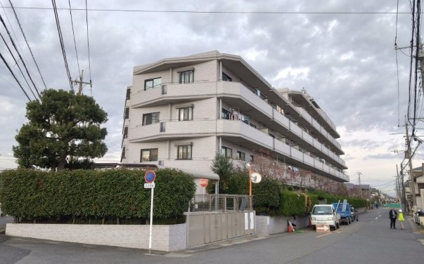 ワコーレ越谷の外観