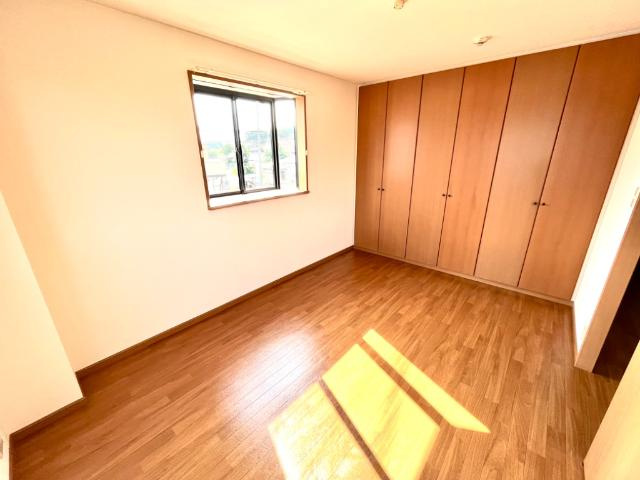 イル・プティットの内装|洋室