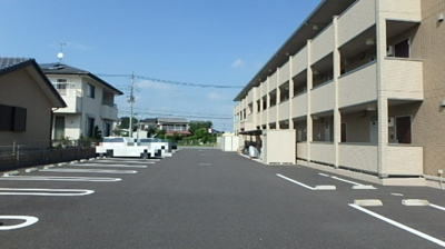 【駐車場】 | ロイヤルビュー | 駐車場