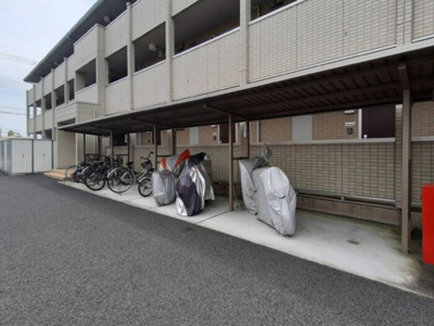 【その他共用部分】 | ロイヤルビュー | 駐輪場