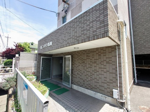 第二メゾン北川の玄関