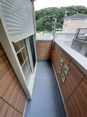 【バルコニー】 | シュープリーム | 外からの目が気にならないバルコニーで洗濯物が干せます