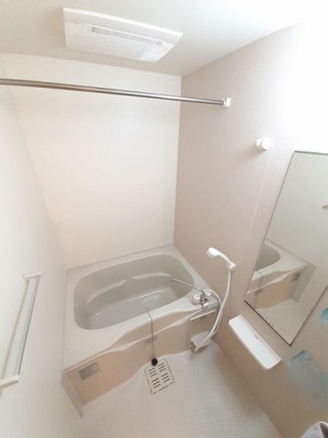 【浴室】 | シュープリーム | コンパクトで使いやすいお風呂です