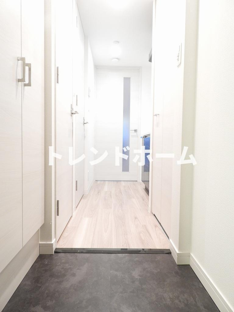 プレサンス南森町ライズの玄関|選べる家電プランあり！！