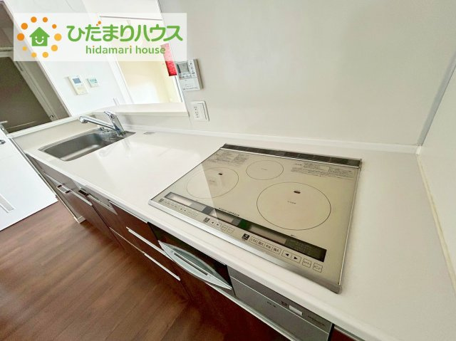 アネージュ会瀬レジデンス　のキッチン|IHコンロでお子様とご一緒にお料理はいかがでしょうか(^^)/