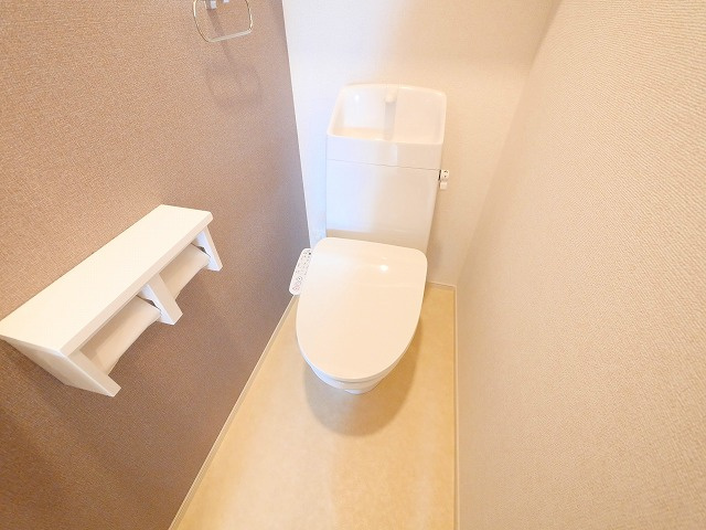 カルム敷島のトイレ|ゆったりとした空間のトイレです