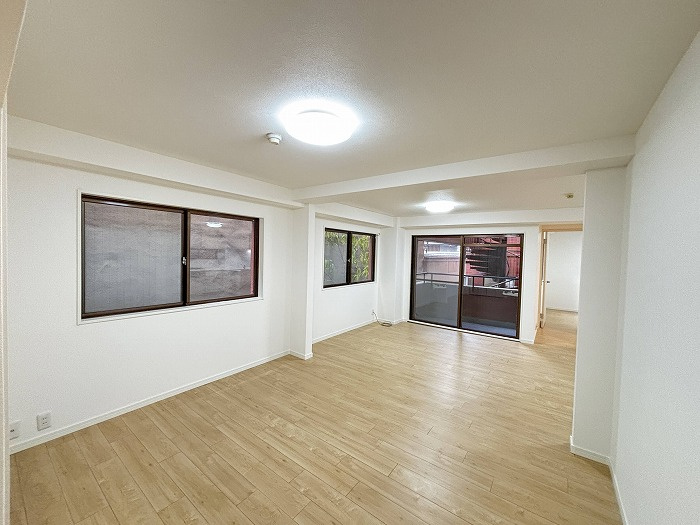 オークリッチ松原の居間・リビング|約16帖の居間・リビングです■■■日住サービス京都五条店　冨岡勇人■■■