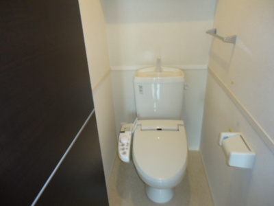【トイレ】 | ドゥ ルミエール | コンパクトで使いやすいトイレです
