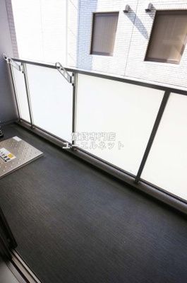 【バルコニー】 | コンフォリア江坂 | 風が吹き抜けます