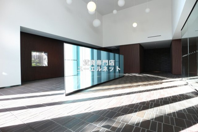 【エントランス】 | コンフォリア江坂 | 綺麗なエントランス