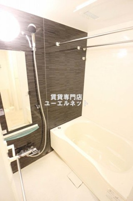 【浴室】 | コンフォリア江坂 | ゆったりとしたバスルーム