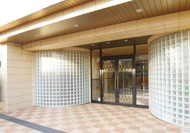 パラモド朝霞台のエントランス|オートロックでセキュリティも安心です