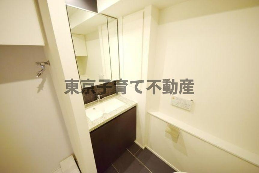ザ・パークハビオ浅草駒形の洗面所