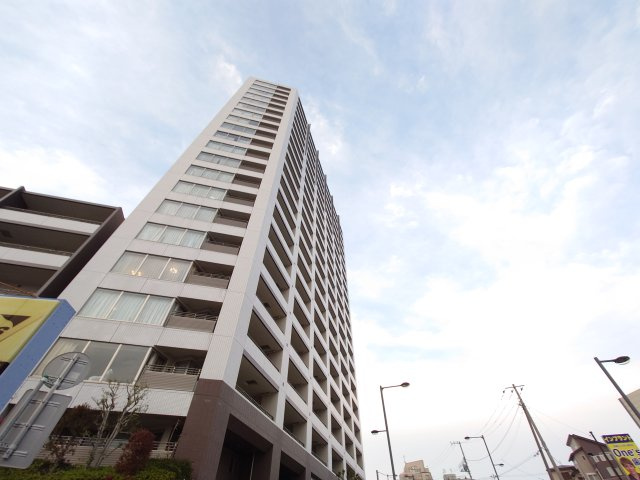 BELISTA TOWER 取手駅前の外観