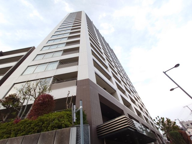 BELISTA TOWER 取手駅前の外観