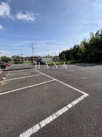 YAMAZAKIの駐車場
