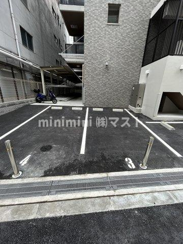WORVE大阪本町の駐車場