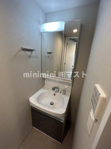 WORVE大阪本町の洗面所