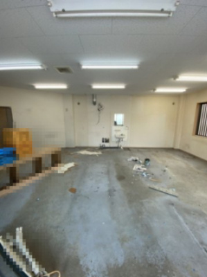 【内装】 | T様テナント | 退去作業中の風景です。