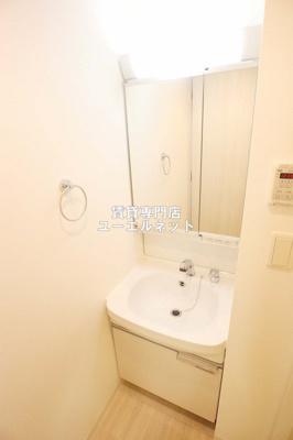 【独立洗面台】 | ディームス江坂 | 清潔感のある洗面台