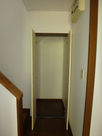 笠岡市大井南　お庭のある中古の収納