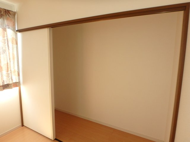 笠岡市大井南　お庭のある中古の収納