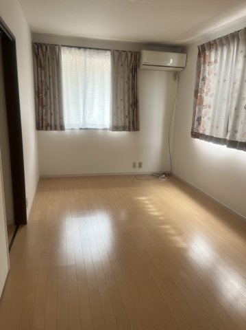 笠岡市大井南　お庭のある中古の洋室