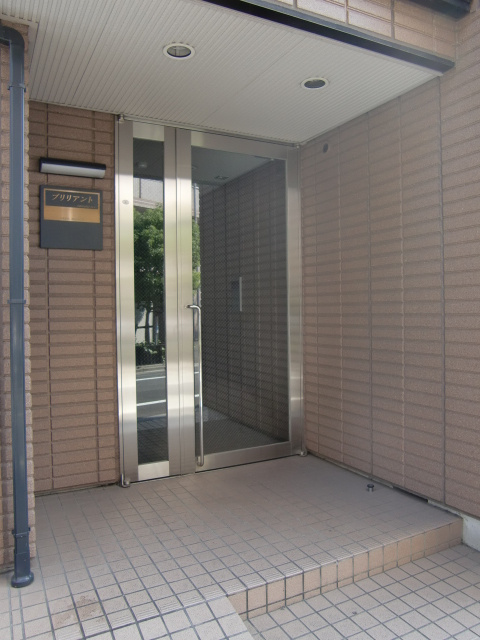 ブリリアントのエントランス