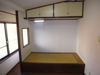 【寝室】