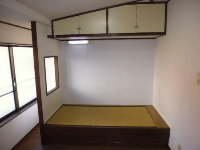 【寝室】