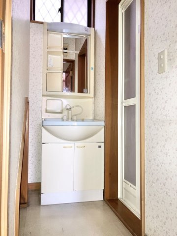 柳崎戸建の洗面所