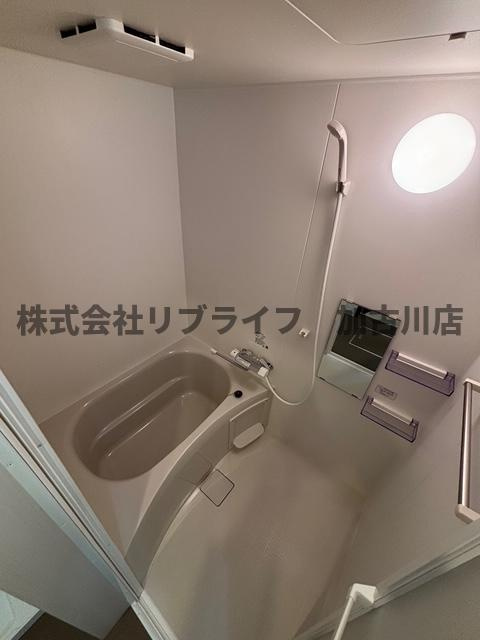 エステイトE東加古川の浴室