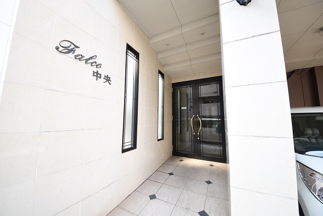 ファルコ中央のロビー