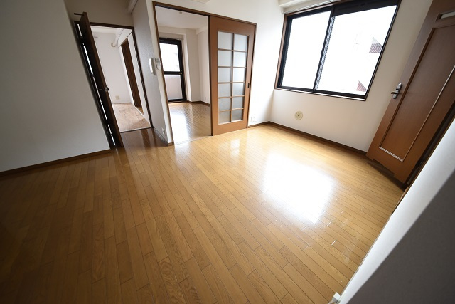 ファルコ中央の居間・リビング