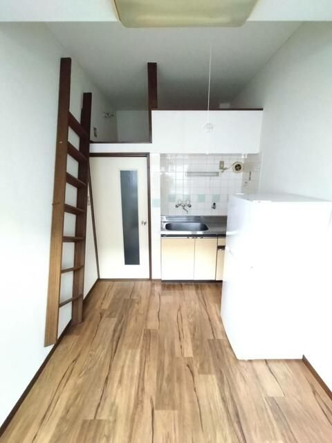 メゾンアトレーユの洋室