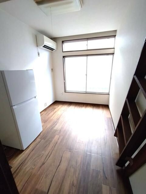 メゾンアトレーユの洋室