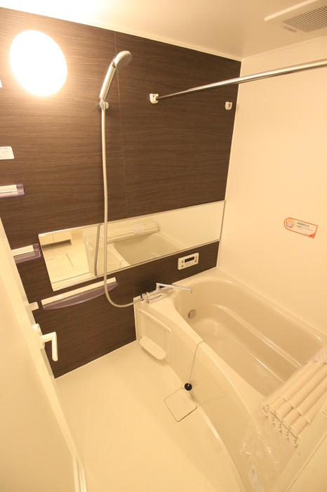 ベル・レーブ/ルーチェ・チアラの浴室|追い焚き・浴室乾燥機付きのお風呂です♪