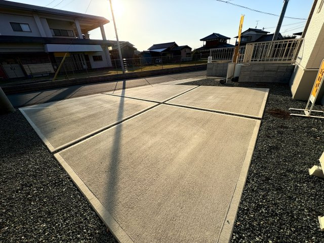 サンコート八女郡広川新代の駐車場