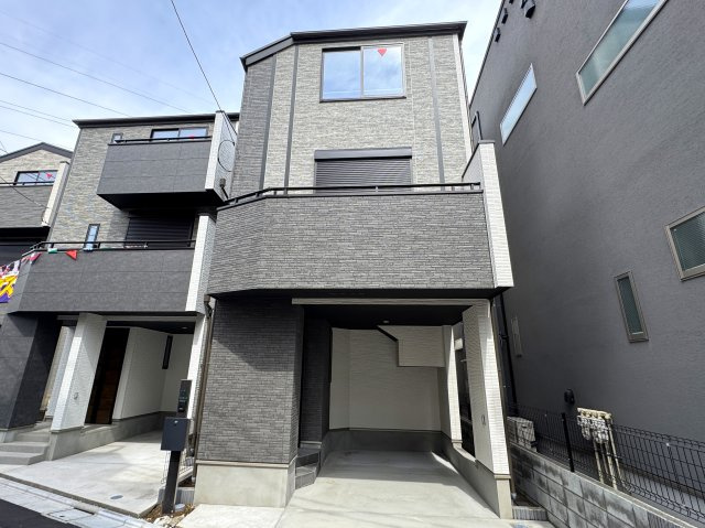 葛飾区鎌倉３丁目新築戸建【鎌倉小学校：8分】の外観|3号棟外観・完成済み内覧可能です！