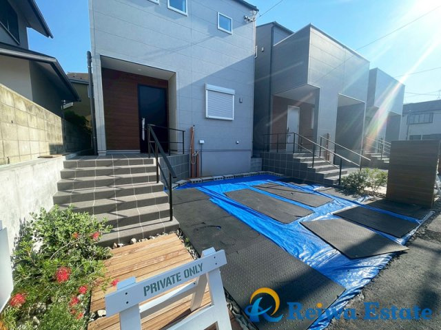 新築戸建　茅ヶ崎市美住町　の駐車場