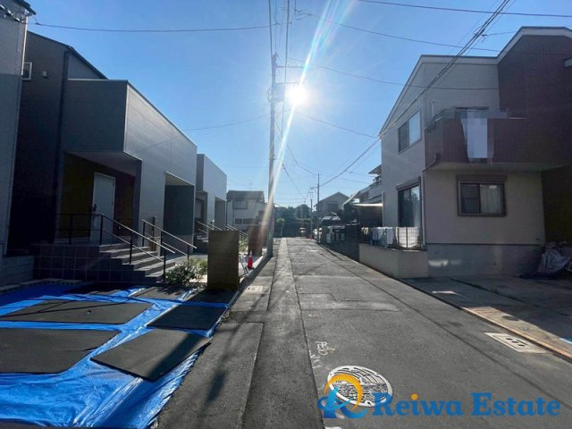 新築戸建　茅ヶ崎市美住町　の前面道路含む現地写真