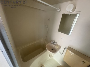 ルベラージュ甲子園の浴室